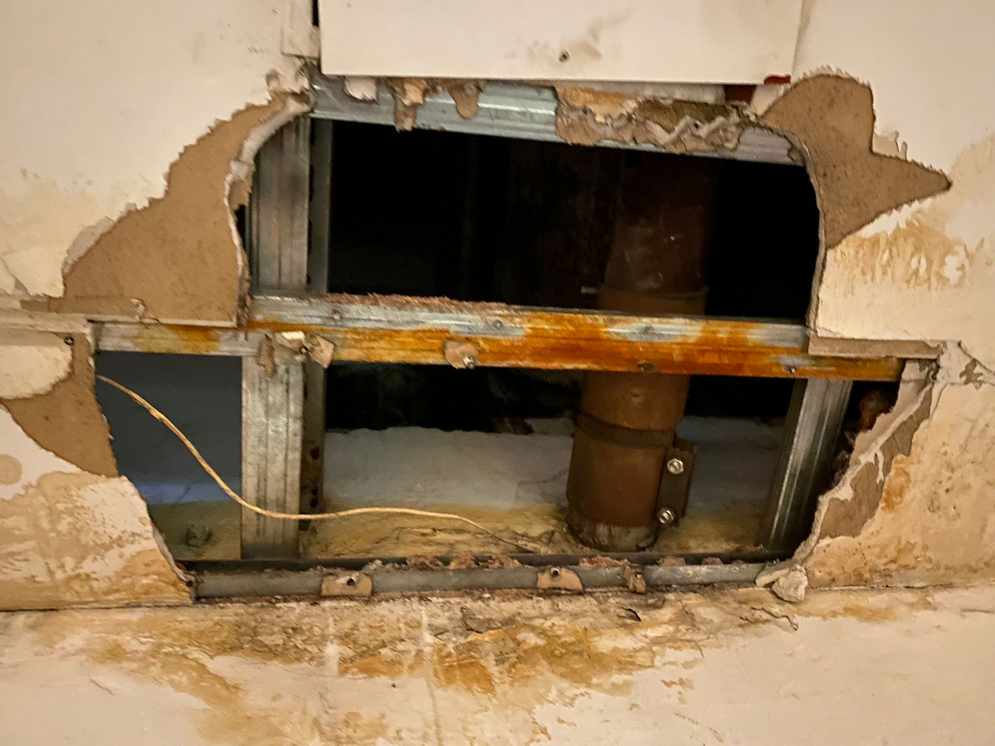 Grand Hotel Bucharest nu a reușit să remedieze neregulile. 100.000 lei amendă.